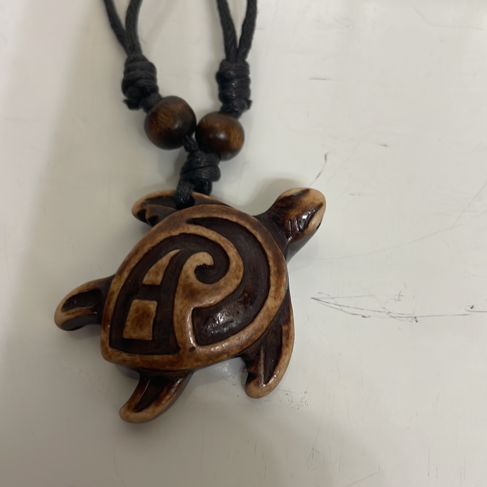 Adjustable turtle necklace - Picture 2 of 5